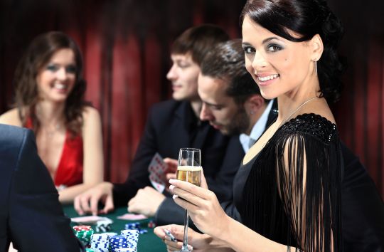 Glücksspiel-Etikette: Im Casino richtig verhalten – so geht’s